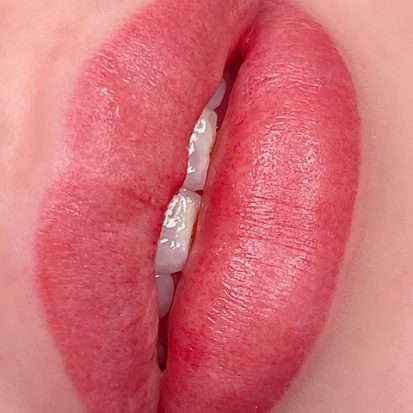 Lip tattooing